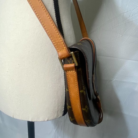 AUTHENTIC LOUIS VUITTON Monogram Chantilly GM - Picture 4 of 16